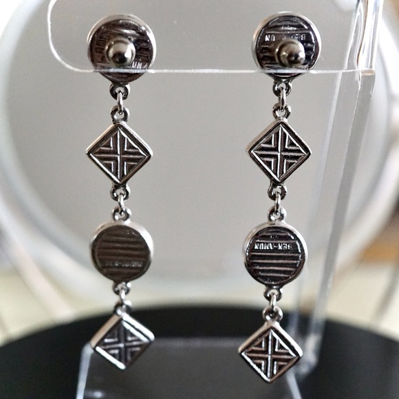 Ben-Amun Czech Crystal Drop Earrings - Picture 4 of 7